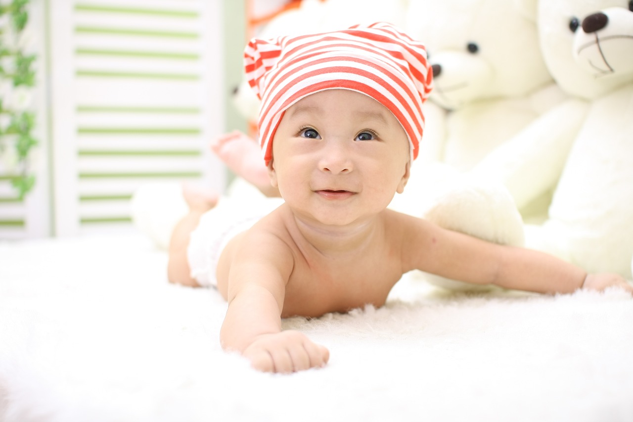 孕妈供卵生的宝宝幼儿急疹可以洗澡吗（孕妈供卵生的宝宝婴幼儿急疹可以洗澡吗）