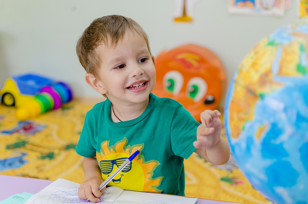 试管代生的孩子在幼儿园毕业了（试管代生的孩子在幼儿园毕业了家长送老师点什么东西才好）